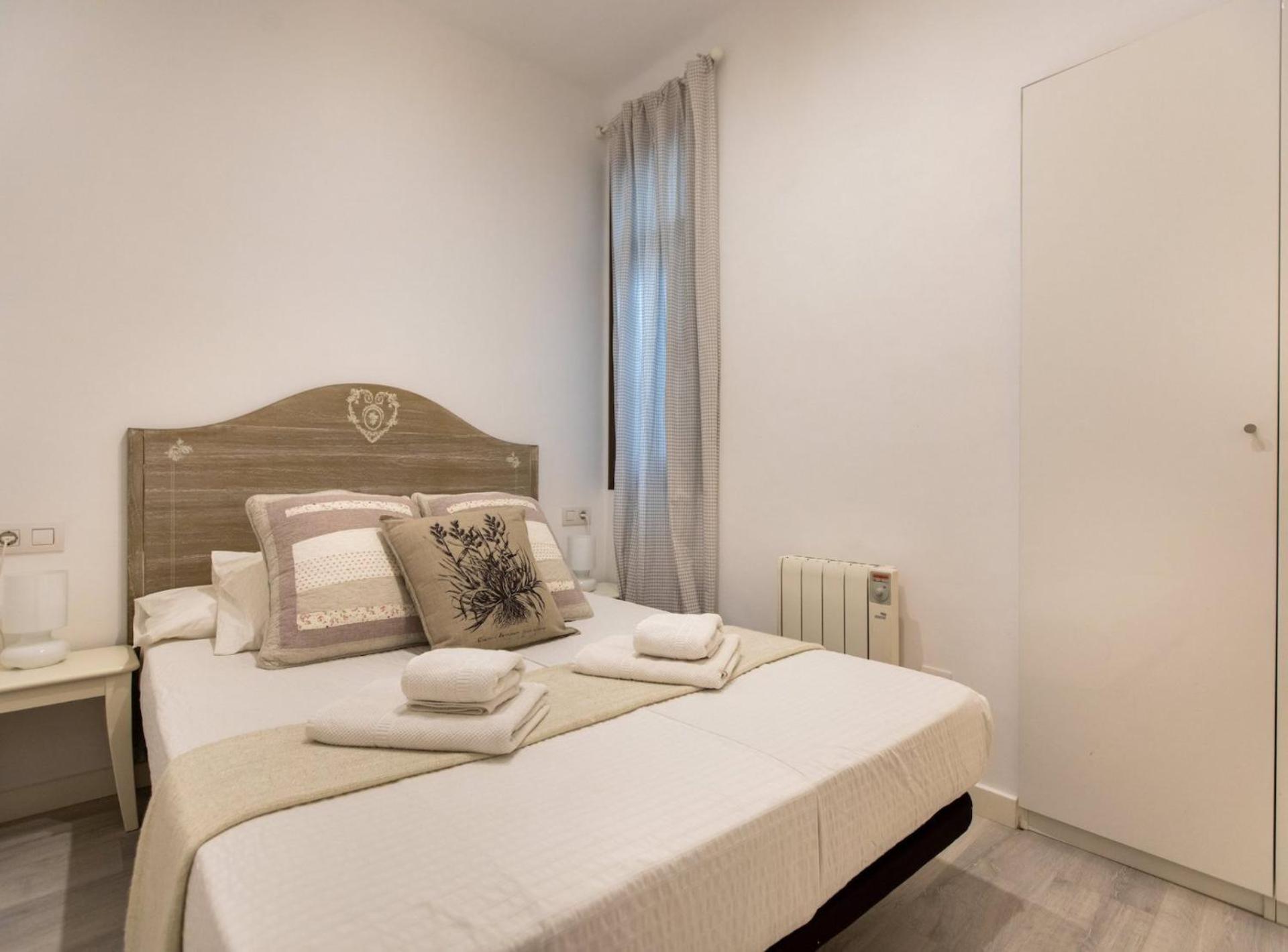 Pere Serafi 2 Bedroom Apartment Barcelona Ngoại thất bức ảnh