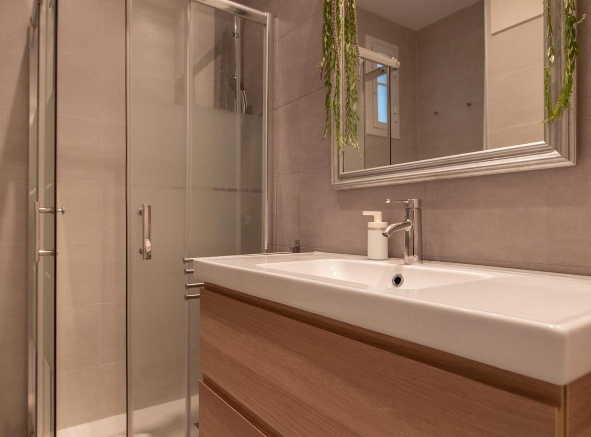 Pere Serafi 2 Bedroom Apartment Barcelona Ngoại thất bức ảnh