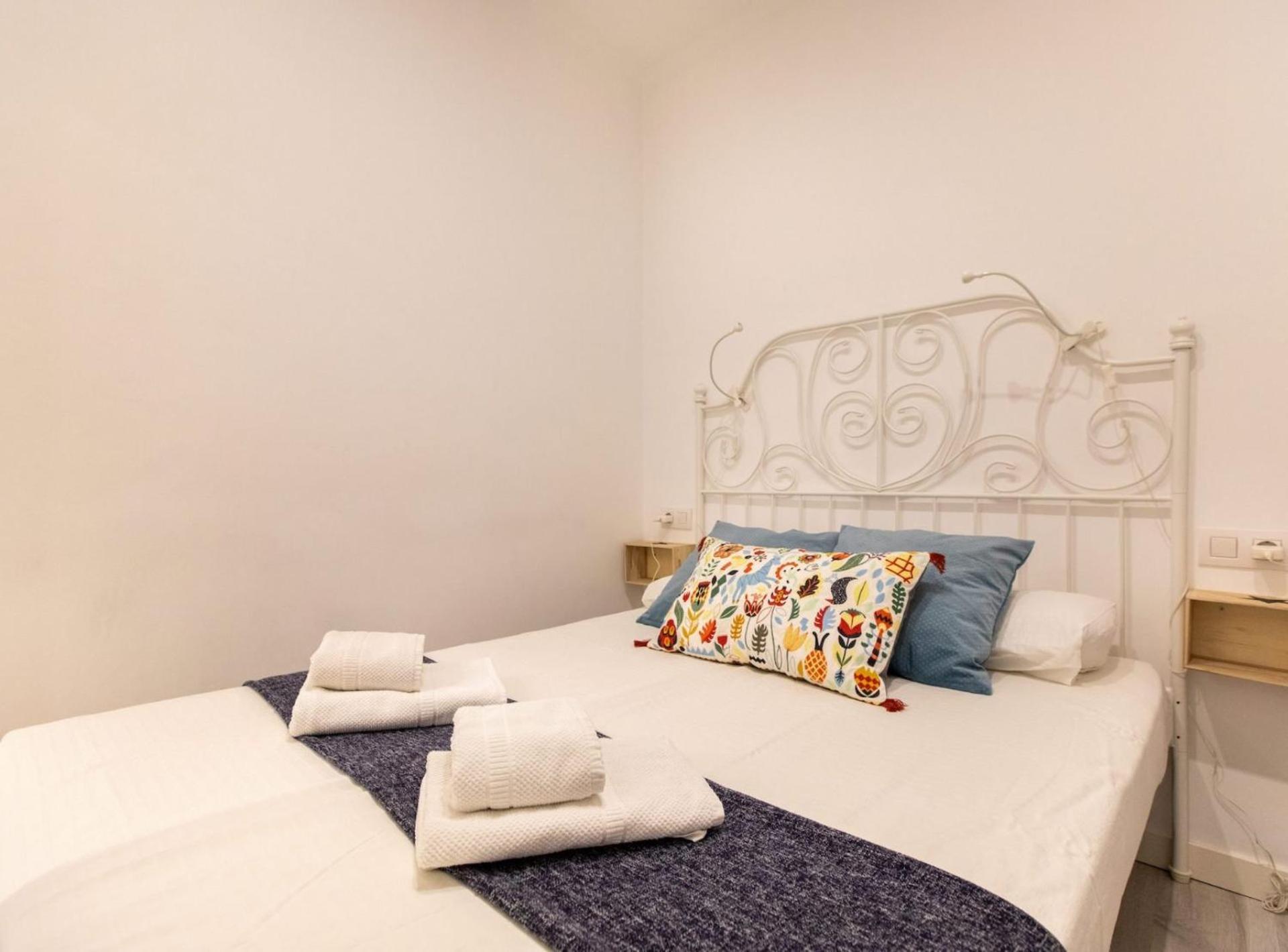Pere Serafi 2 Bedroom Apartment Barcelona Ngoại thất bức ảnh