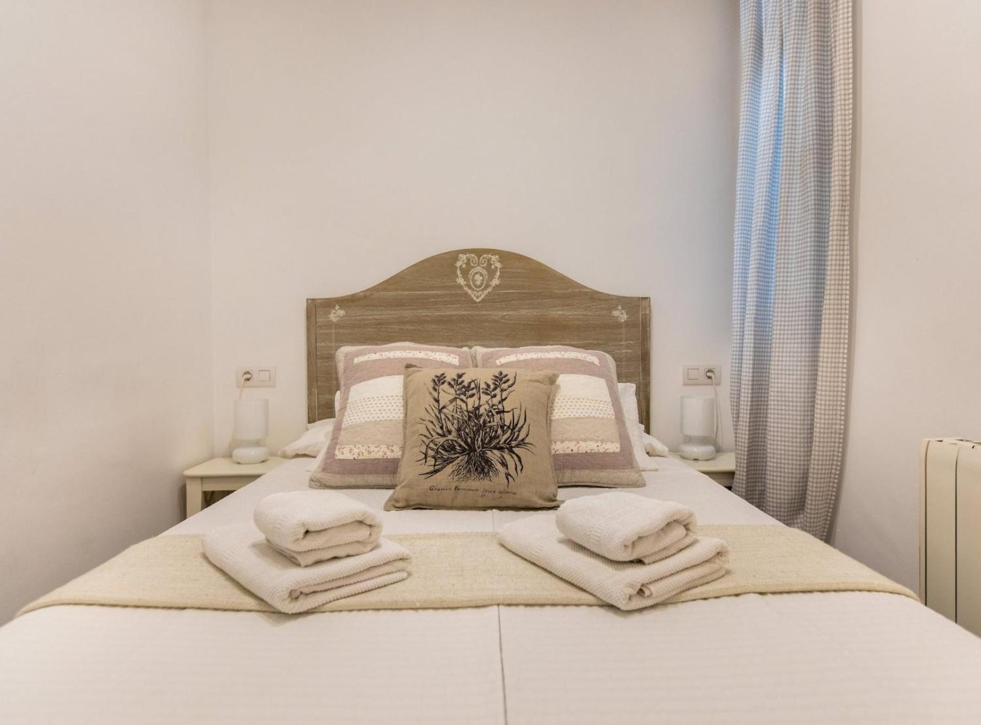 Pere Serafi 2 Bedroom Apartment Barcelona Ngoại thất bức ảnh